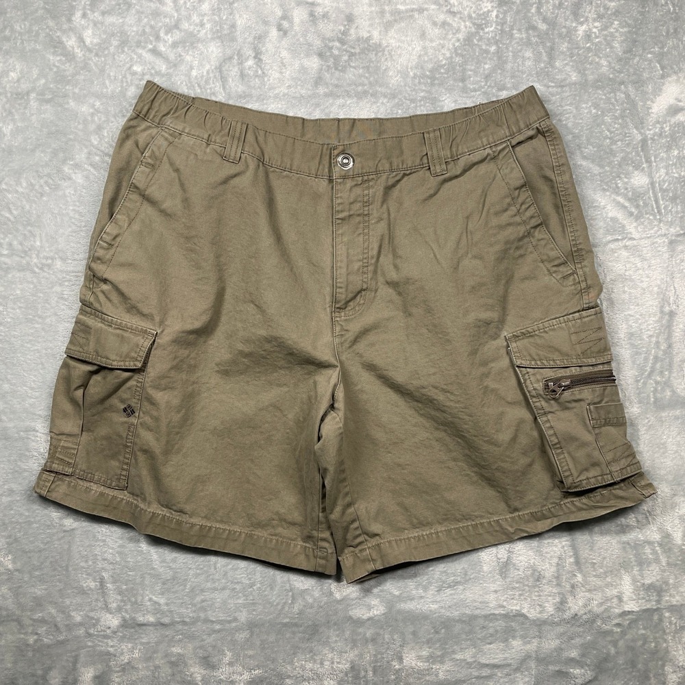 Columbia Sportswear Cargo Shorts Men's Size Large Khaki Hiking Outdoor